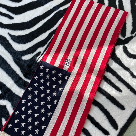 Olympic Style Scarf - Picture 3 of 9